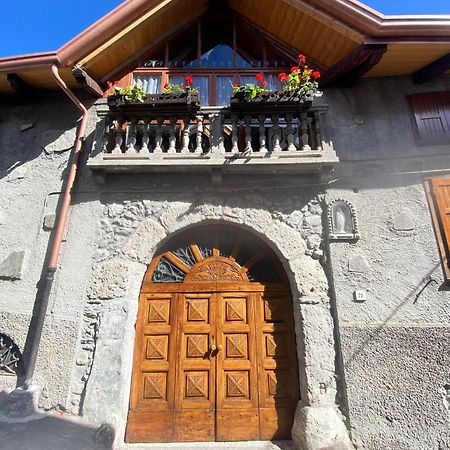 Casa Nel Centro Storico Di Borno Villa Exterior photo
